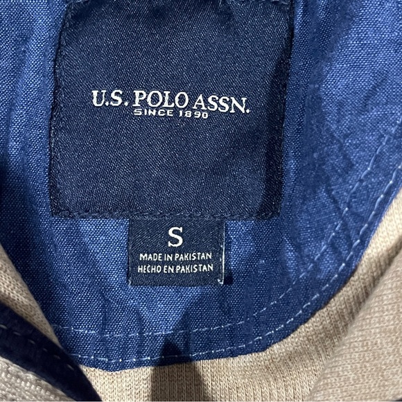 U.S. Polo Assassin Men’s Quarter Zip Sweater - Size Small - Picture 3 of 5